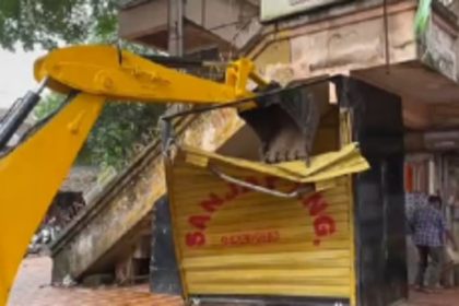 Illegal shop   put up   overnight   demolished   at Vasco