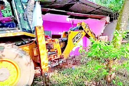 Illegal structures demolished in Calangute