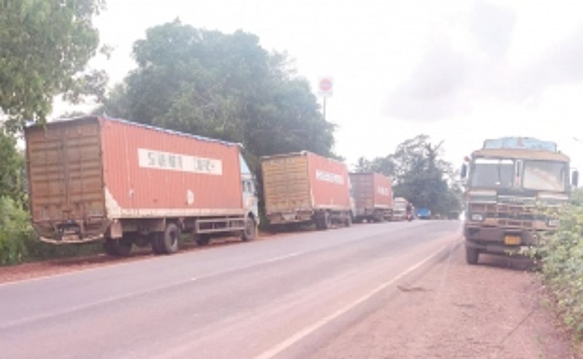 Illegal truck pit-stop on accident-prone NH66 stretch makes life hell for Cuncolkars