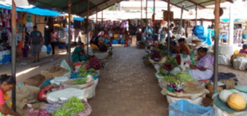 Illegal vendors ‘grabbing’ spaces in Margao market, allege citizens
