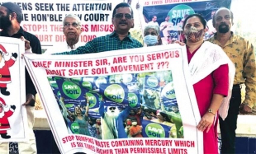 In X’mas eve protest, citizens slam dumping of ‘hazardous material’