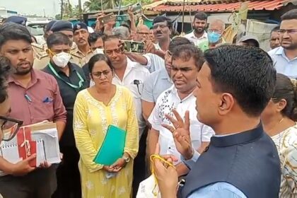 In future, boat owners liable to pay
Rs 25 lakh in case of worker’s death: CM