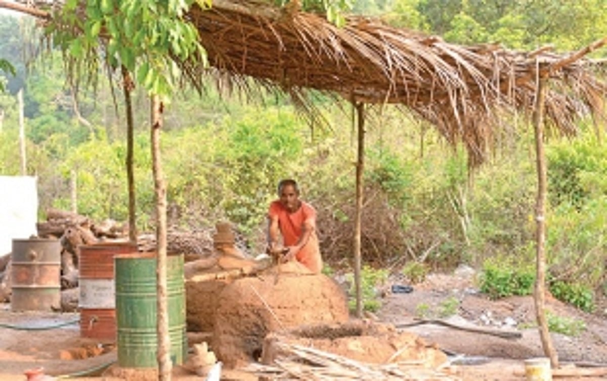 In lockdown, not even a whiff of feni escapes from bottle