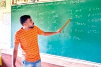 In the land of IIT, a young man teaches  primary kids who have no teacher