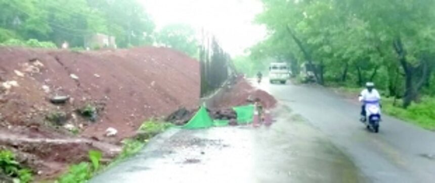 In wake of road fatalities, Ponda locals demand signboards to alert commuters of infra work