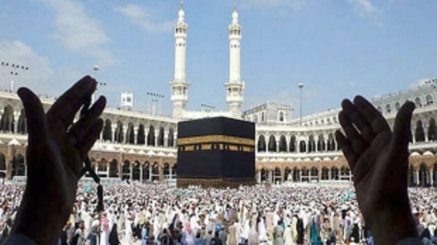 Inaugural Group of Srinagar's Haj Pilgrims Commence Journey to Saudi Arabia 1 Inaugural Group of Srinagar's Haj Pilgrims Commence Journey to Saudi Arabia
