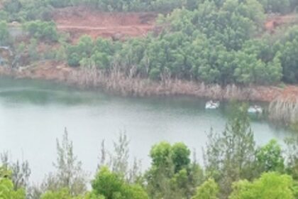 Incessant rain fills mining pit in Bicholim, locals demand precautionary action