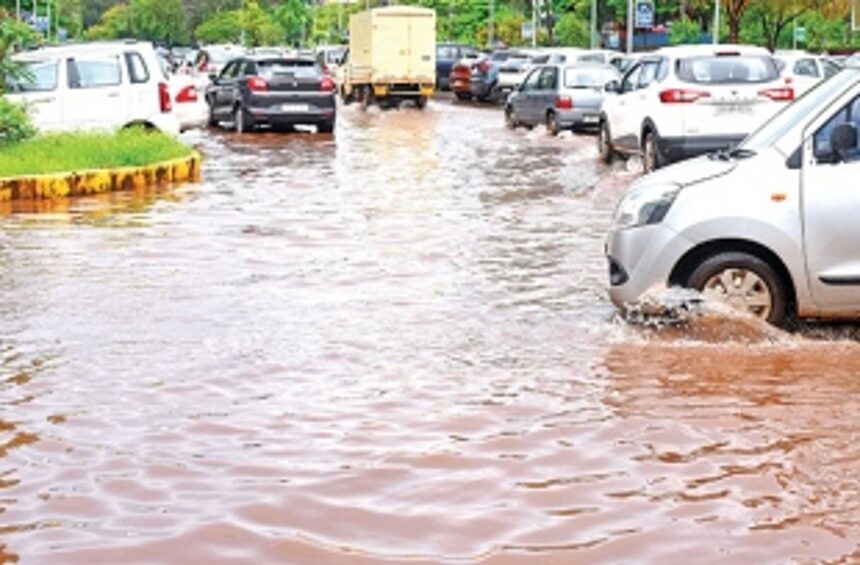 Incessant rains  disrupt life  in Canacona