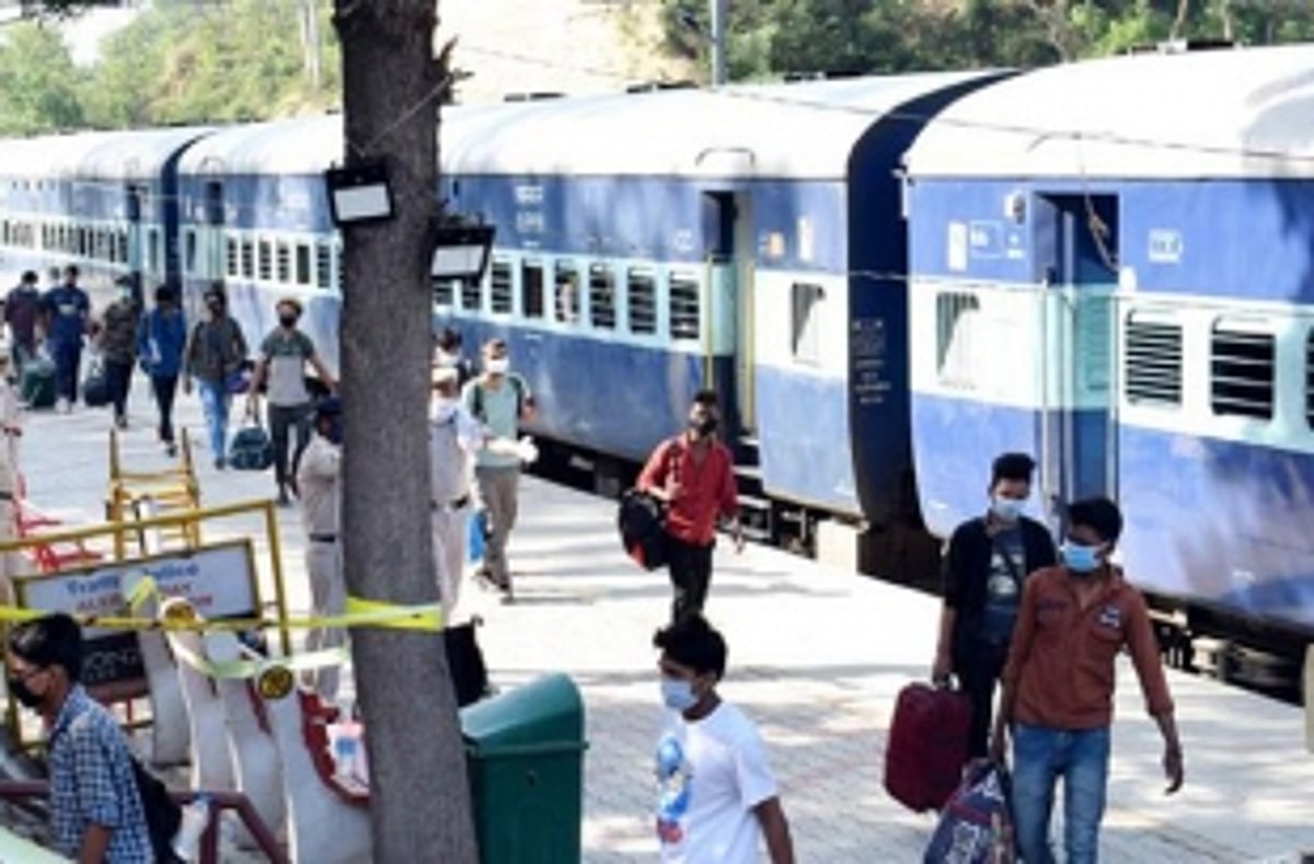 Incoming air, rail passengers to undergo thermal scanning