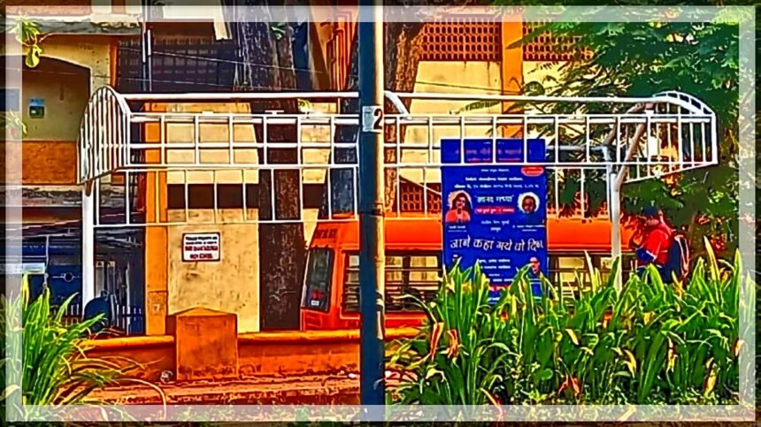 Incomplete bus shelter
at Bicholim
