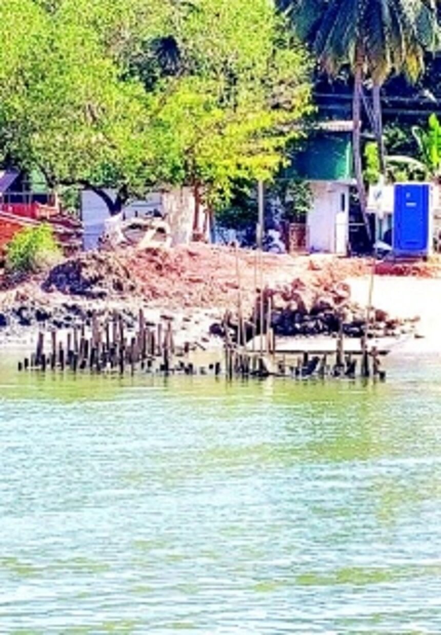 Incomplete ferry ramp endangers commuters on Camurlim-Tuem route