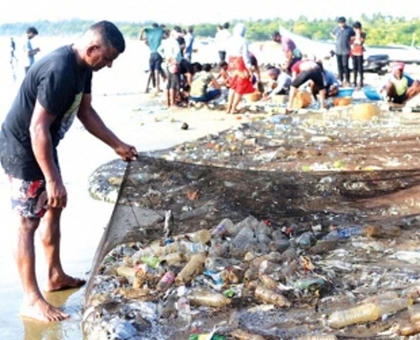 Increasing plastic waste in sea worries Caranzalem fishermen