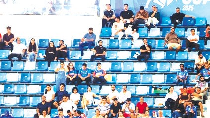 India-Pakistan Asia Cup 2025 Clash Sees Empty Stands Amid Boycott Calls; India Win by 7 Wickets but Skip Handshakes