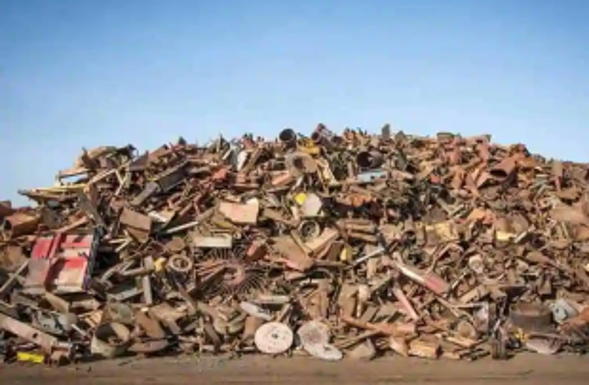 Initiate action against illegal scrapyard: Mapusa Health Officer