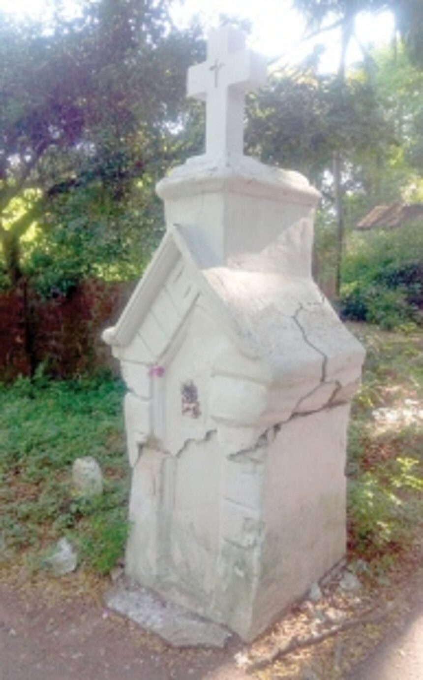 Initiative needed to repair damaged  Altinho Way of the Cross