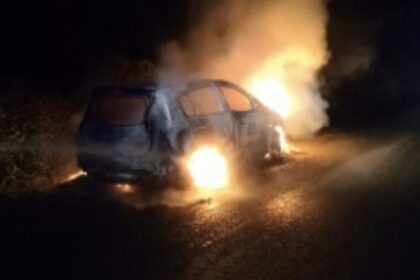 Innova Taxi Reduced to Ashes in Late-Night Blaze at Cansa Thivim; Driver Injured