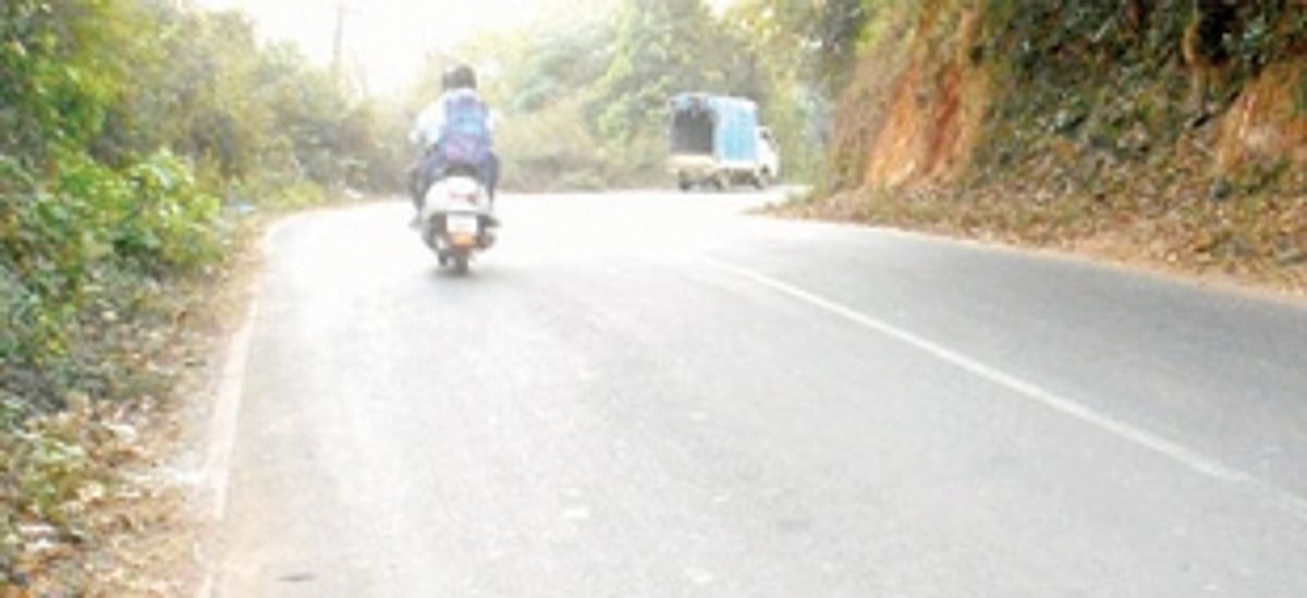 Install signboards near Sneha Mandir at Bandora
