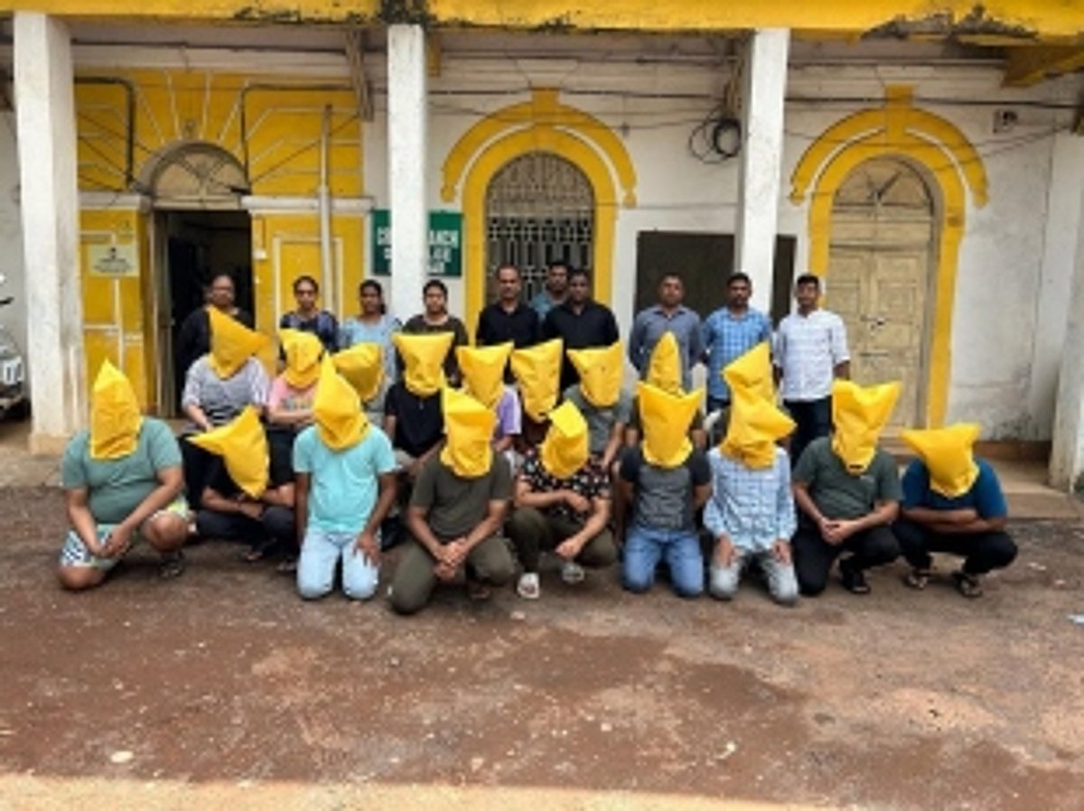 International Fake Call Centre Scam Busted: 18 Apprehended in Operation Targeting US Citizens