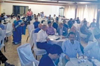 International experts get together  to solve the problem of solutions