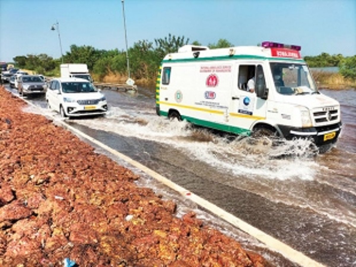 Inundation adds to commuters’ woes exiting Atal Setu Bridge