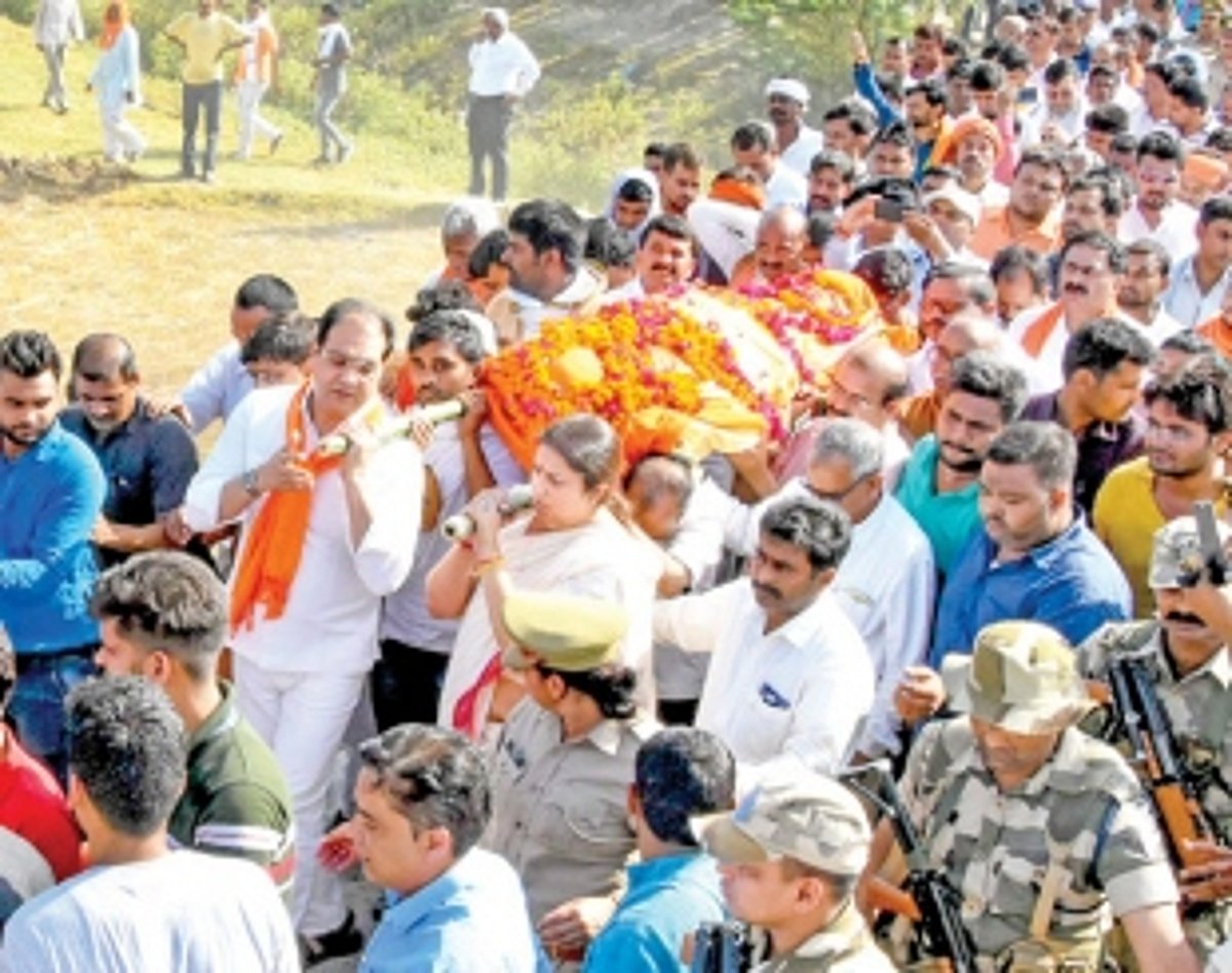 Irani’s aide shot dead in Amethi