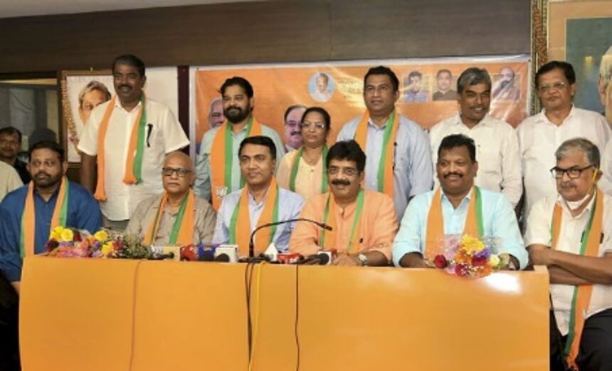 Is Uday Bhembre’s statement asking people to pelt stones at houses of defector MLAs, right? 1 Is Uday Bhembre’s statement asking people to pelt stones at houses of defector MLAs, right?