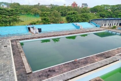 Is it really cool by the pool?