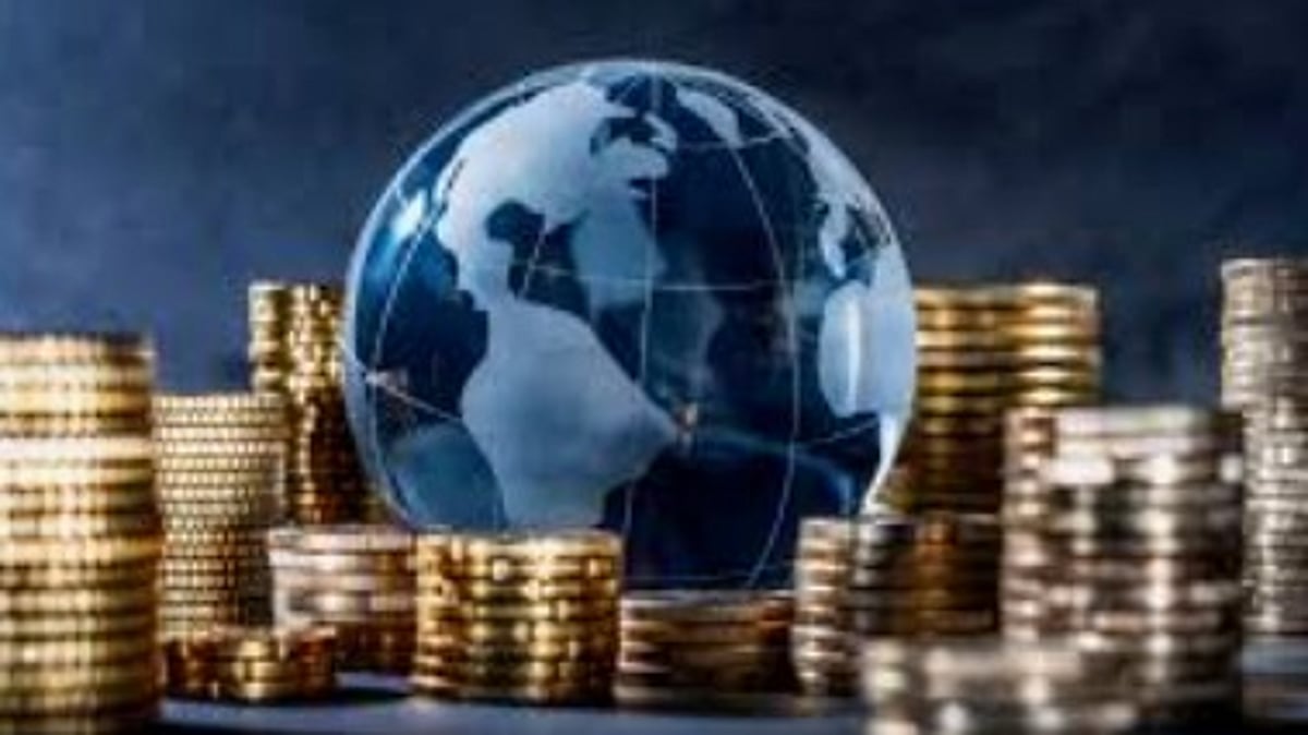 Is the global economy
at risk?