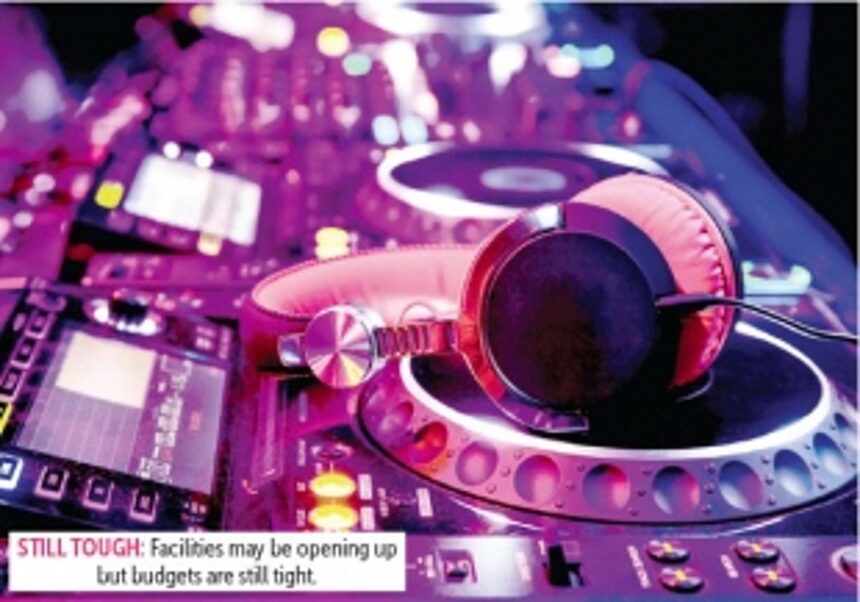 It is still not rocking