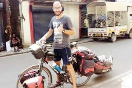 Italian cycling around the globe to spread message of peace