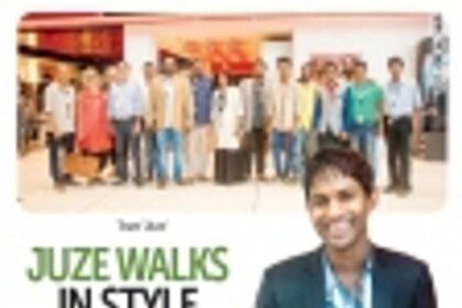 JUZE WALKS IN STYLE