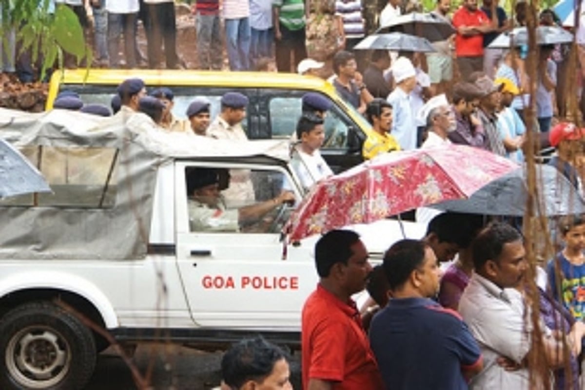Jacques panel  to visit Tiracol  on October 7