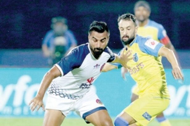 Jeakson snatches a point from East Bengal