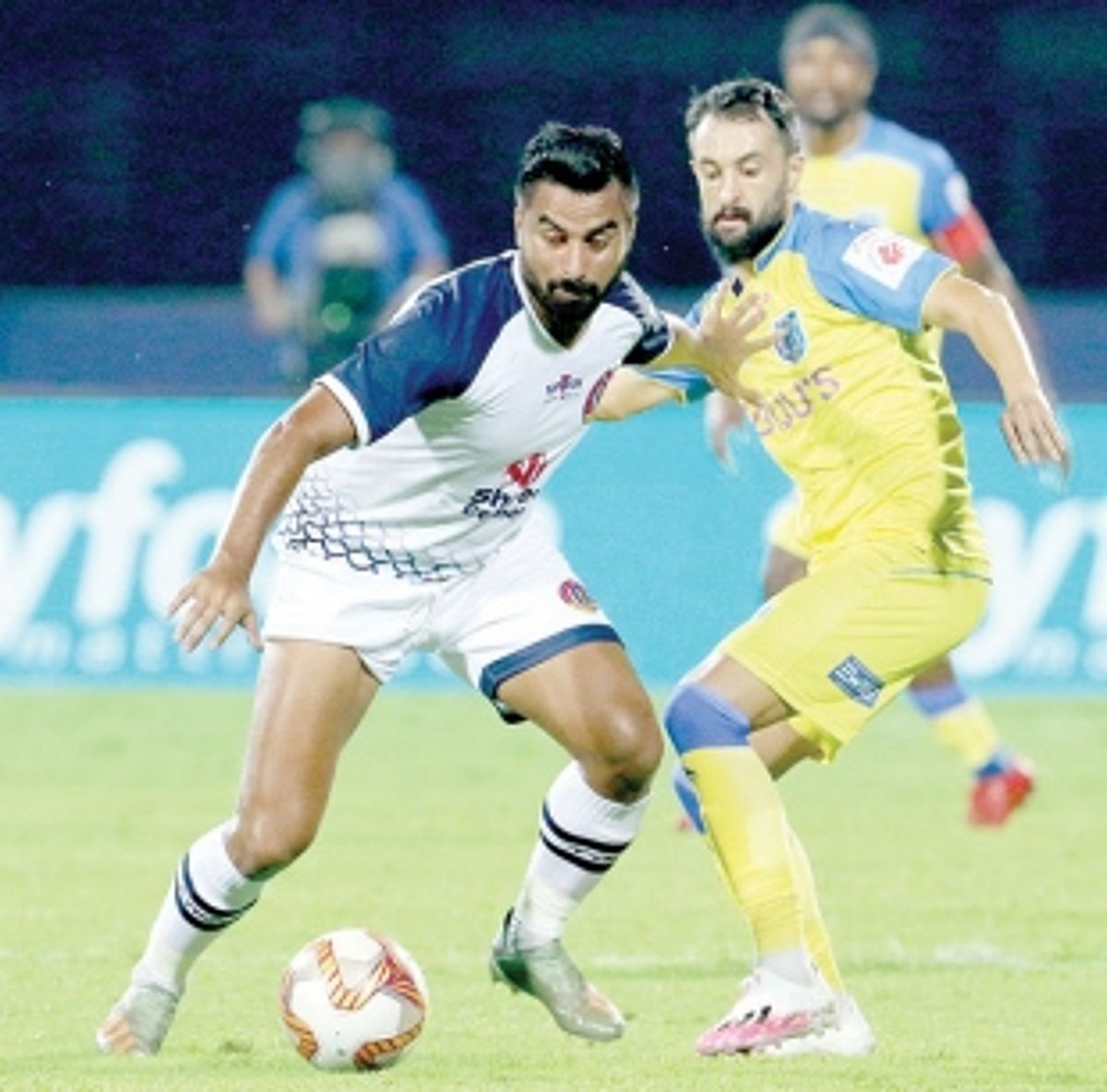 Jeakson snatches a point from East Bengal