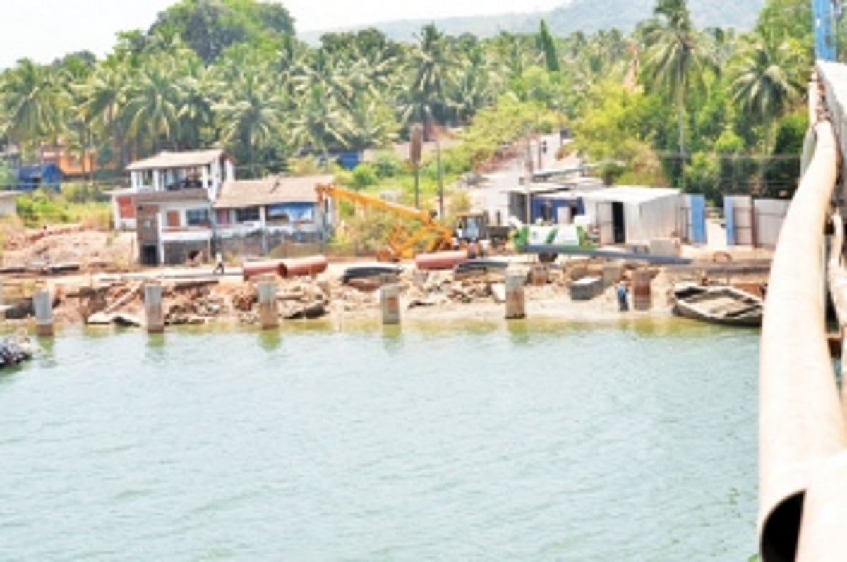 Jetty being constructed at Siolim on bundh proposal