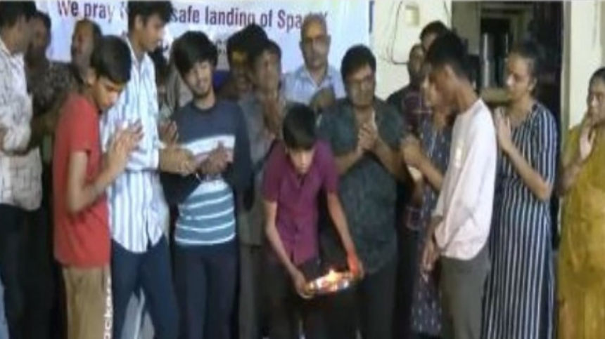Jhulasan Residents Celebrate Sunita Williams' Safe Return After 9-Month Space Mission 1 Jhulasan Residents Celebrate Sunita Williams' Safe Return After 9-Month Space Mission