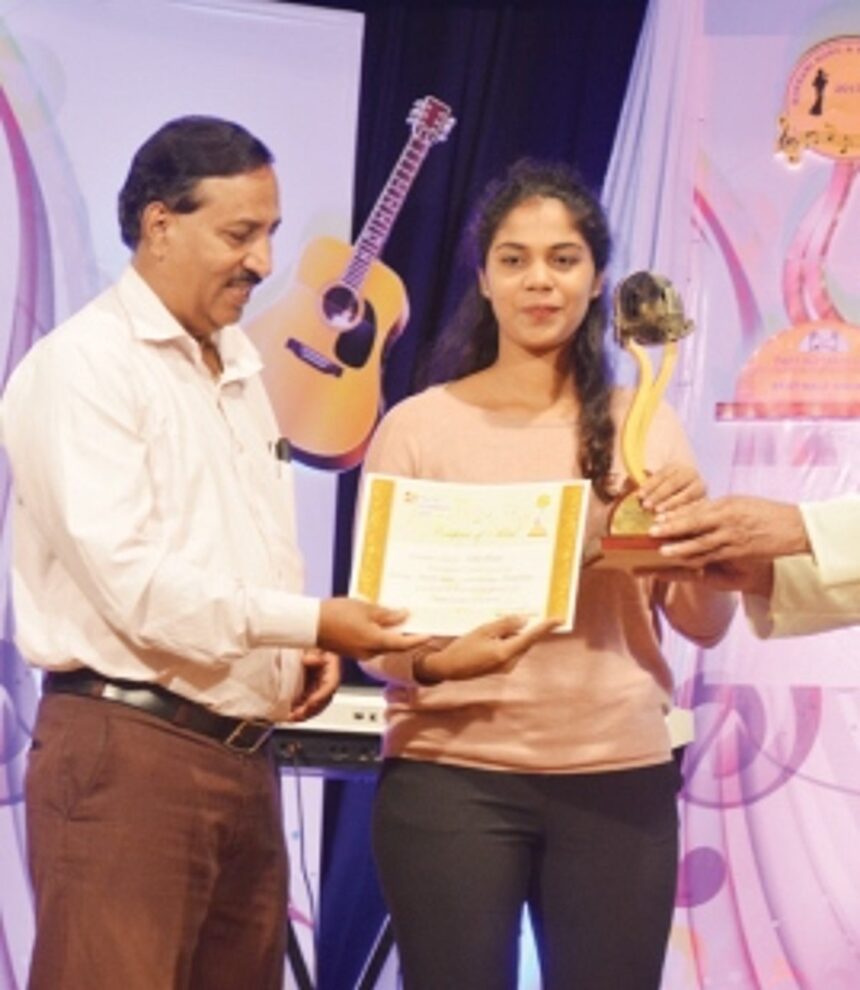 John, Cielda win ‘Best Singer Award 2017’ 1 John, Cielda win ‘Best Singer Award 2017’