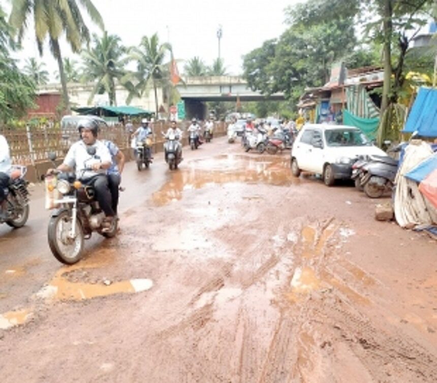Junction road at Bastora  needs urgent repairs