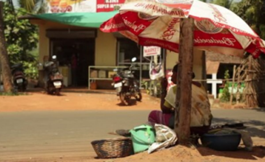 Just as expected, outside traders sell fish on ring road 1 Just as expected, outside traders sell fish on ring road