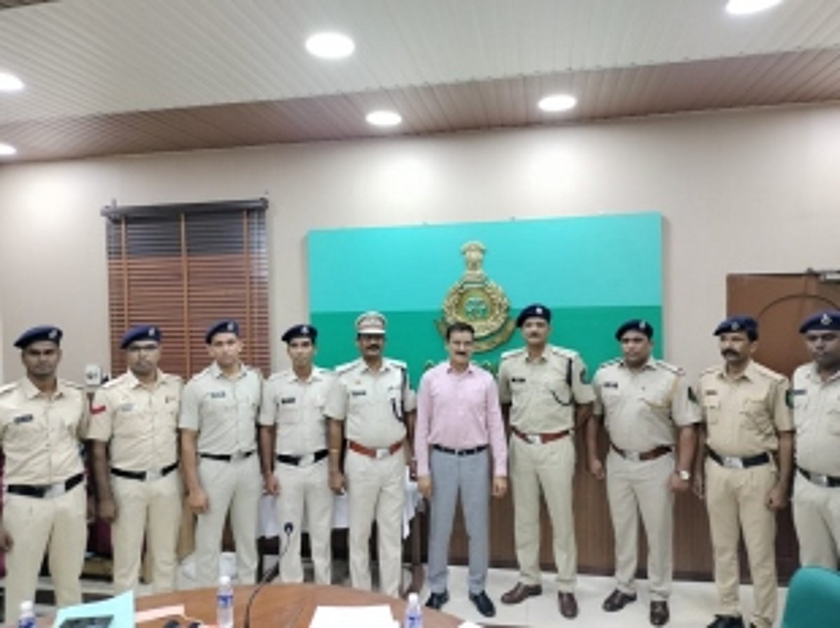 KONKAN RAILWAY POLICE CRACKS 7 KG GOLD THEFT CASE IN RUNNING TRAIN