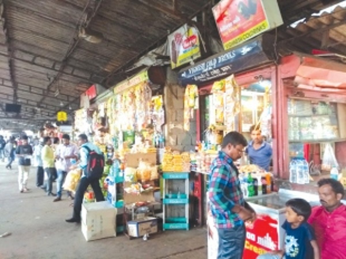 KTC bus stand shopkeepers charge exorbitant rates