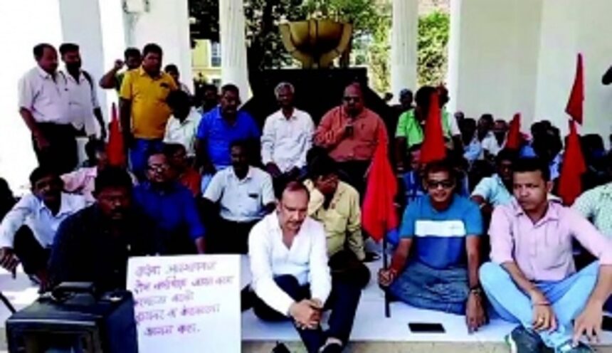 KTC employees protest at Azad Maidan, demand minimum pay of Rs 30,000