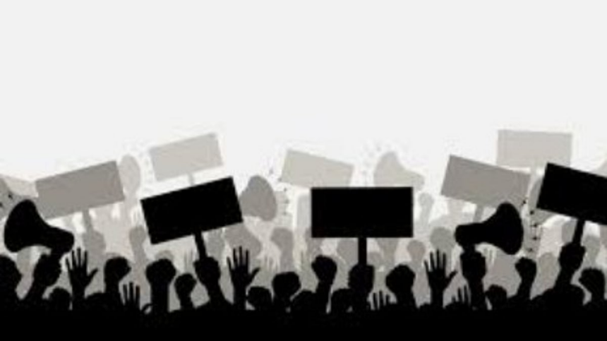 KTCL Employees Protest in Porvorim, Serve Strike Notice Over Salary Arrears and Demands