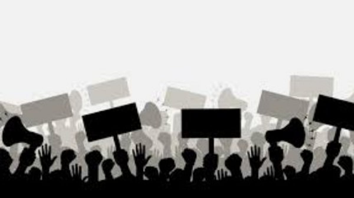 KTCL Employees Protest in Porvorim, Serve Strike Notice Over Salary Arrears and Demands