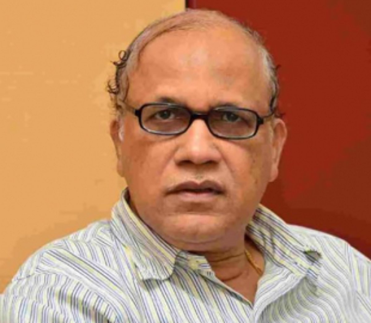 Kamat, Lobo object to disqualification plea filed by non Legislative member
