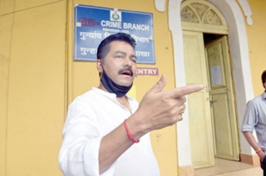 Kandolkar quizzed by CB over gambling raid at his Khorlim flat 1 Kandolkar quizzed by CB over gambling raid at his Khorlim flat
