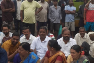 Kankumbi Locals Stage Protest, Block Run-Down Belagavi-Goa Highway, Demand Immediate Repairs