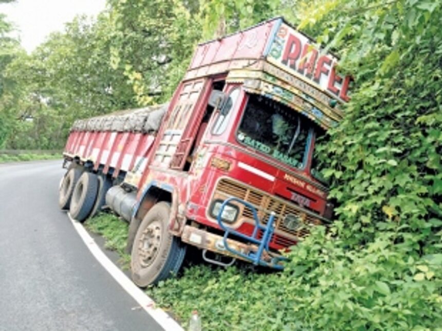 Karmal Ghat becoming motorists’ nighmare