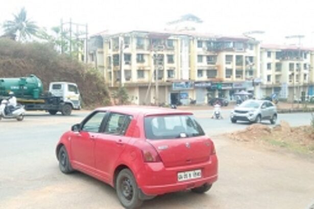 Kavlem-Khadpaband junction on  highway a death trap for commuters!