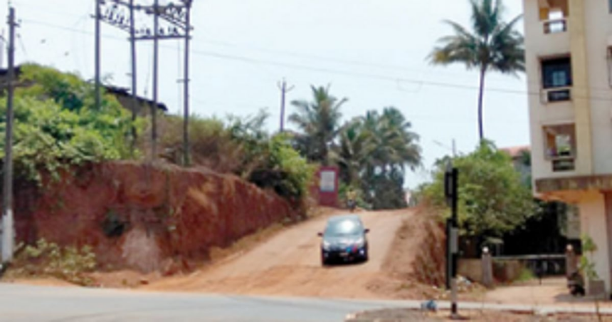 Kavlem locals irked over closure  of Kavlem-Khadpaband road